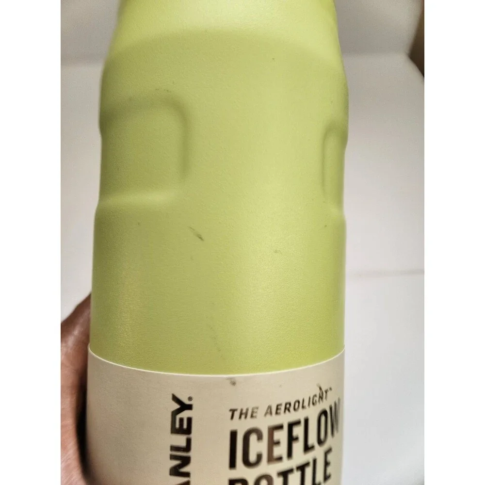 Stanley The Aerolight Iceflow Bottle 24oz Pastel Green With Cap And Carry + Lid - Picture 7 of 10
